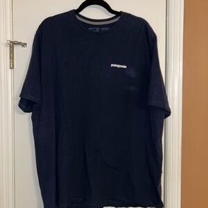 Patagonia Men's Navy Blue T-Shirt